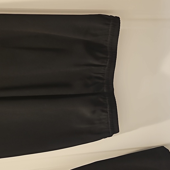 Black pantsuit- 12 tall - Picture 4 of 5